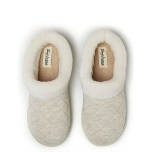 Dearfoams Women's Quilted Slippers - Beige